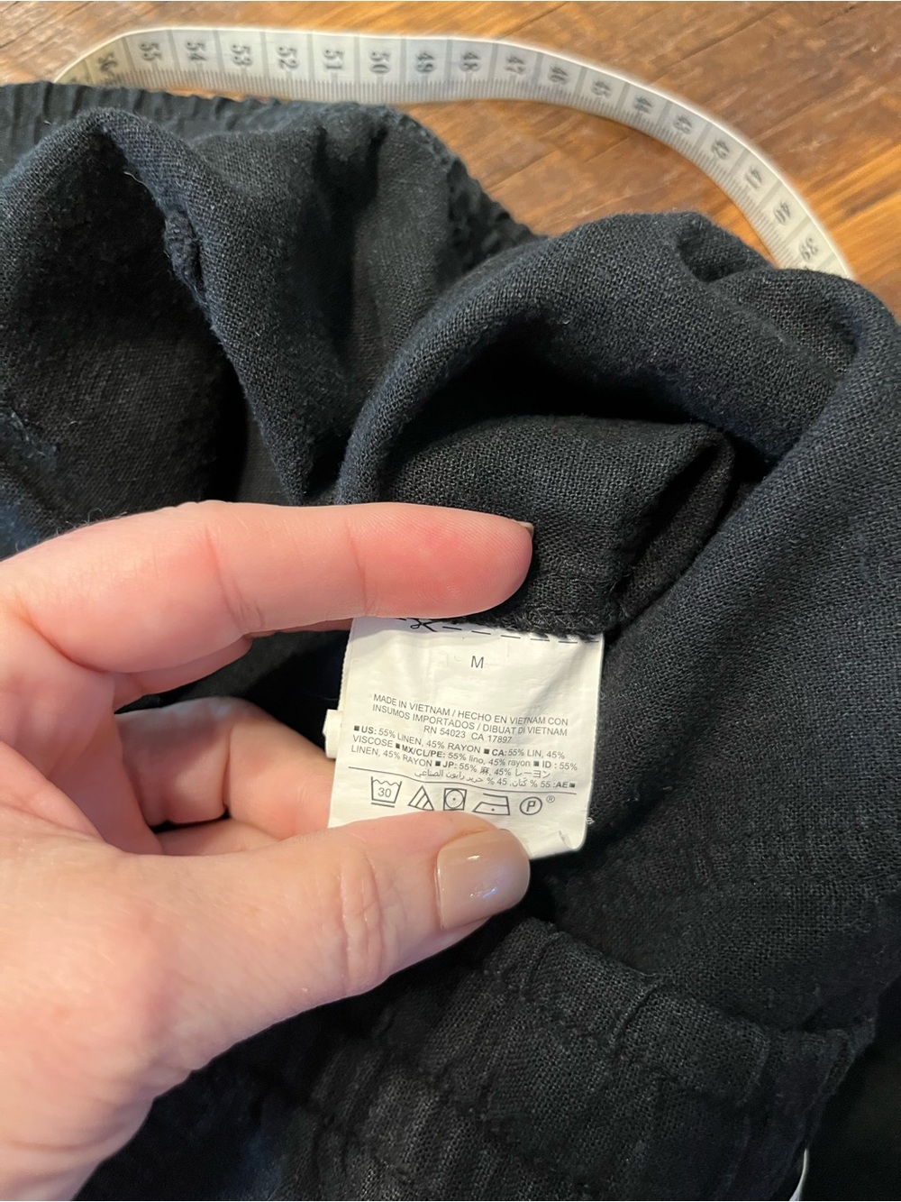 Old Navy linen-blend crops size medium - Picture 6 of 7
